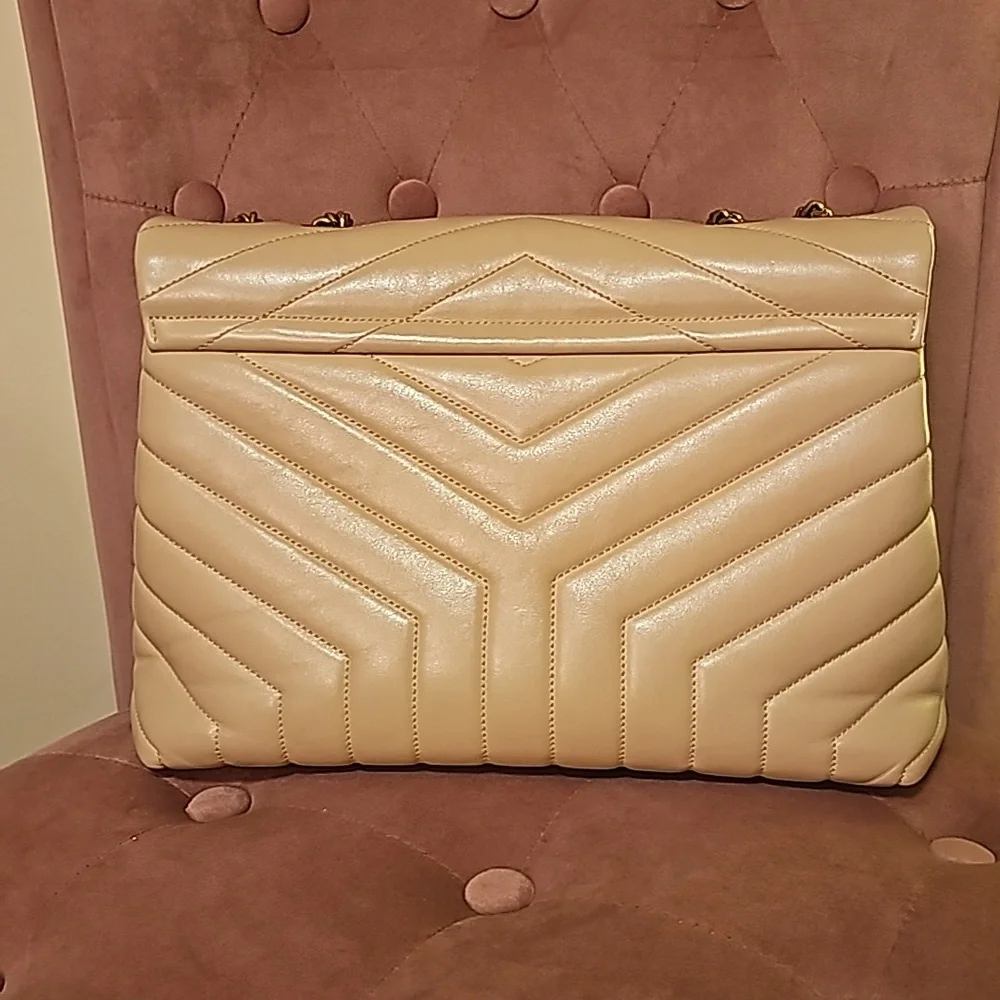 Authentic Saint Laurent Medium Loulou Shoulder Bag - Picture 4 of 17